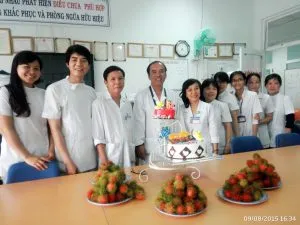 Tập thể khoa xét nghiệm