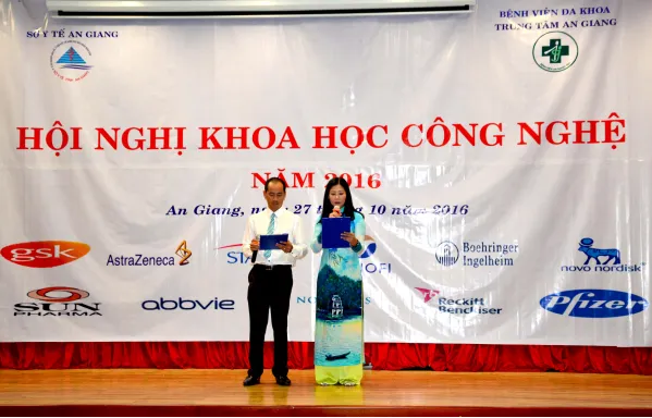 MC: Ths.BS Trần Văn Lời và DS.CKI Nguyễn Kim Chi