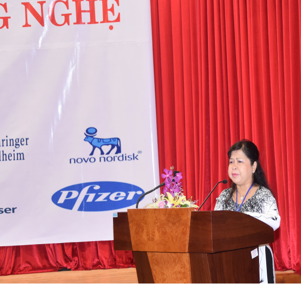 BS.CHII Nguyễn Thị Hạnh, GĐ bệnh viện phát biểu khai mạc hội nghị