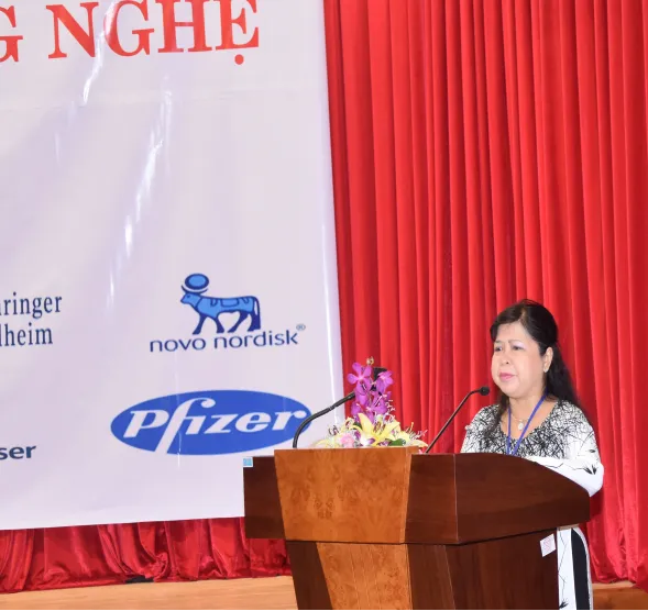 BS.CHII Nguyễn Thị Hạnh, GĐ bệnh viện phát biểu khai mạc hội nghị