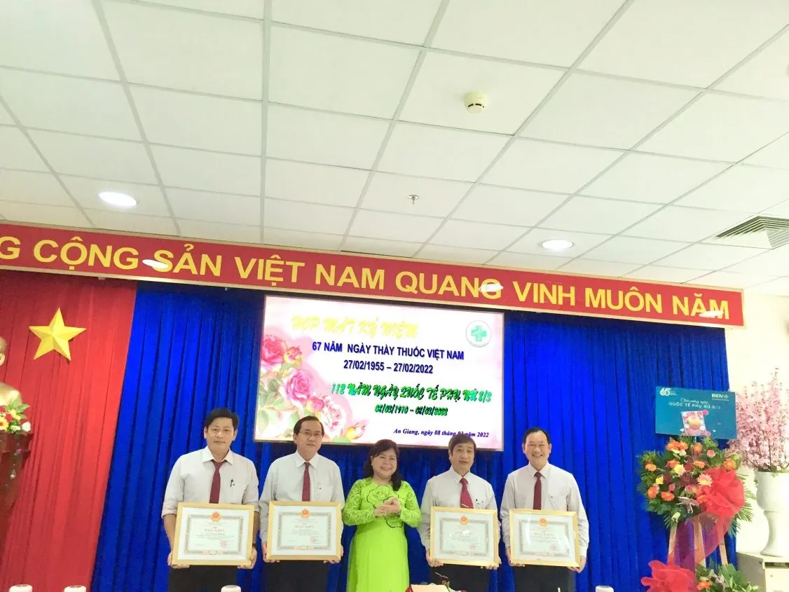 https://b-f13-zpc.zdn.vn/4659840259786898557/588105d73fd8f086a9c9.jpg
