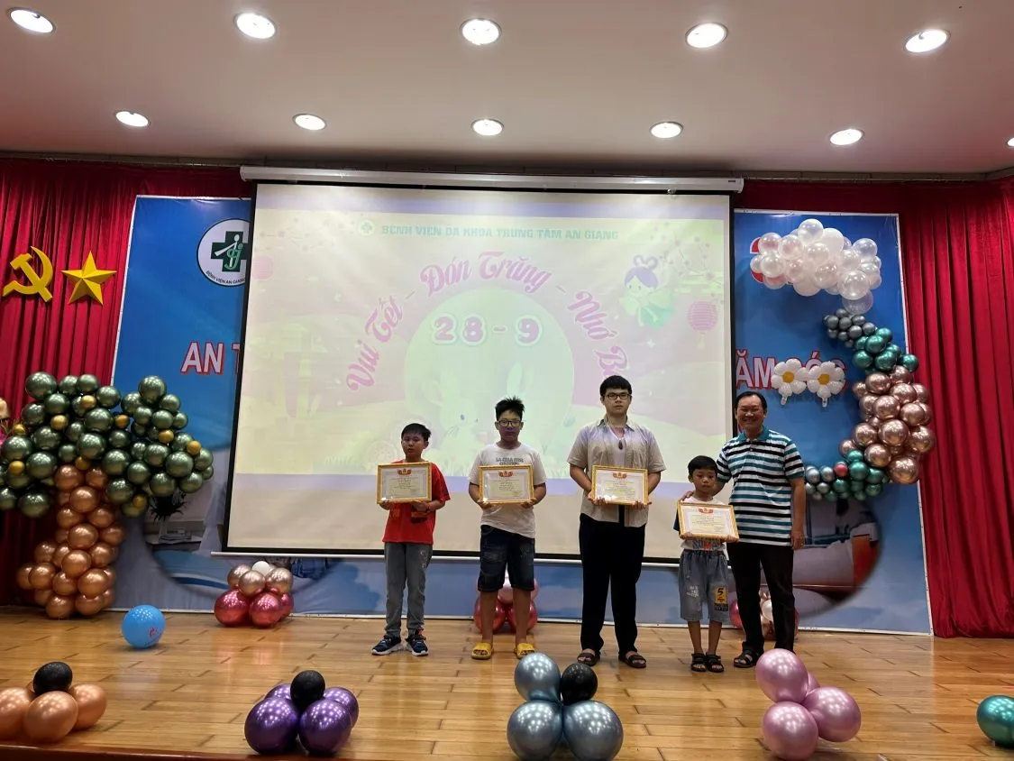 https://b-f10-zpc.zdn.vn/4384372380145248645/d64daf178502515c0813.jpg