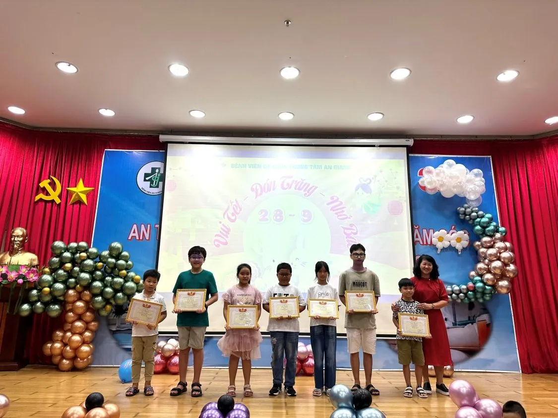 https://b-f13-zpc.zdn.vn/3958094830260595212/03cdbce496f142af1be0.jpg