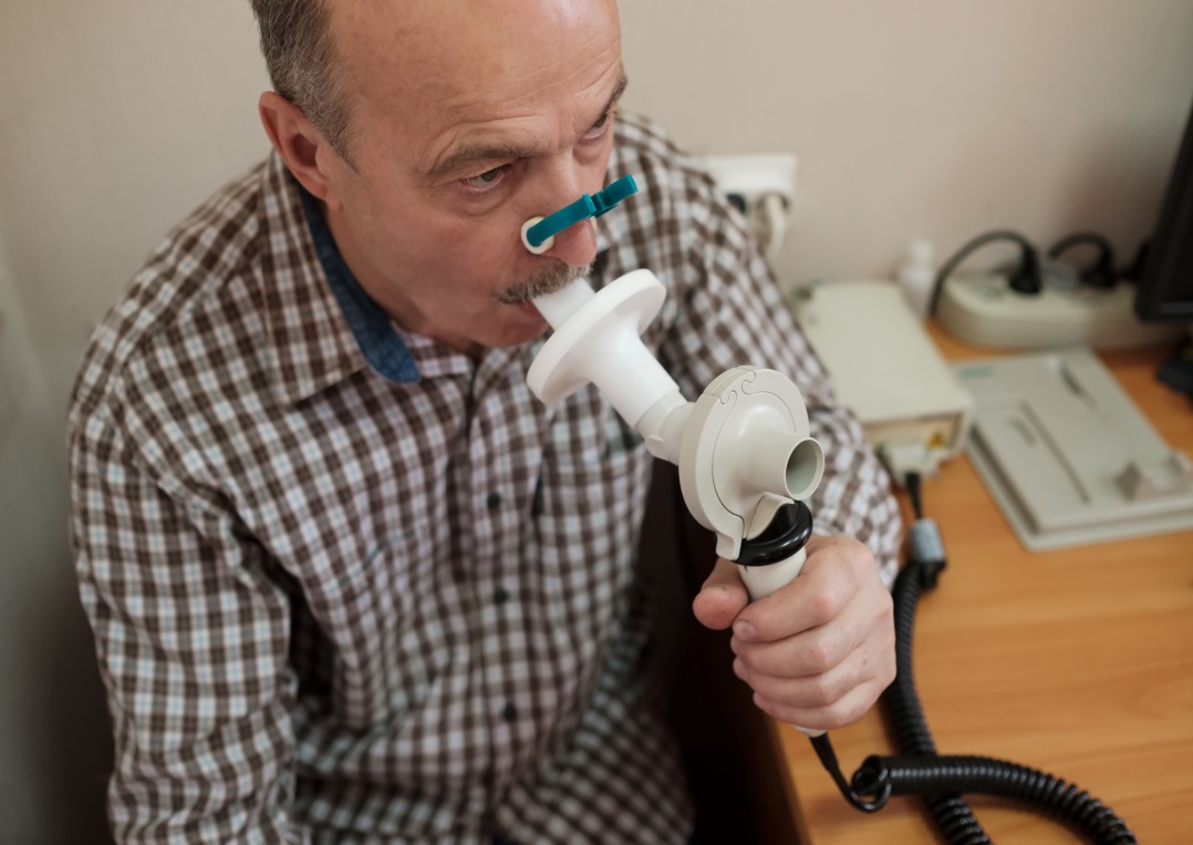 What Does COPD Feel Like? | CenterWell Primary Care