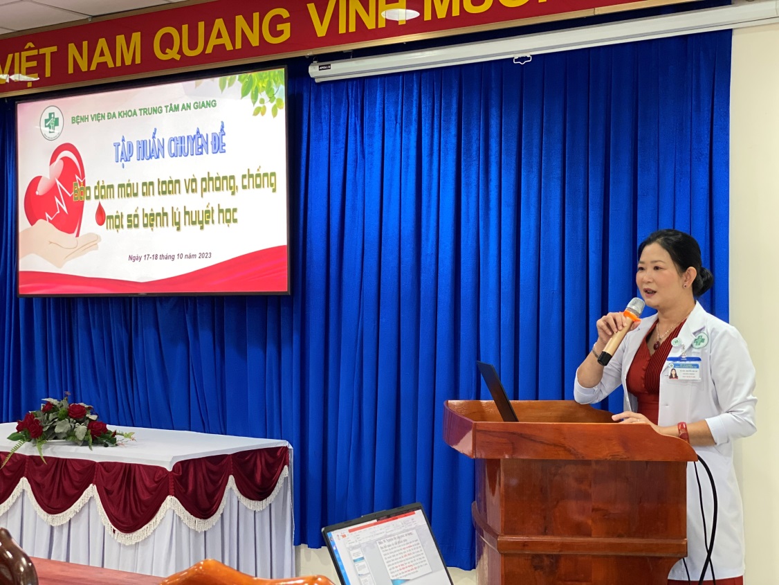 C:\Users\Administrator\Downloads\ảnh sự kiện 2023\Tập huấn chuyên đề huyết học\85b70eeb5d188b46d209.jpg