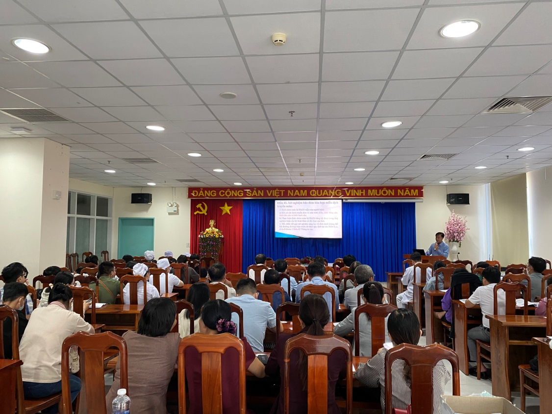 C:\Users\Administrator\Downloads\ảnh sự kiện 2023\Tập huấn chuyên đề huyết học\7be9d4138de05bbe02f1.jpg