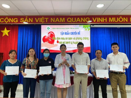 C:\Users\Administrator\Downloads\ảnh sự kiện 2023\Tập huấn chuyên đề huyết học\86592011aee278bc21f3.jpg