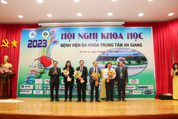 D:\FILE CỦA HUỆ\ảnh sự kiện 2023\Hội nghị khoa học kỹ thuật\82d65f4335da9c84c5cb.jpg