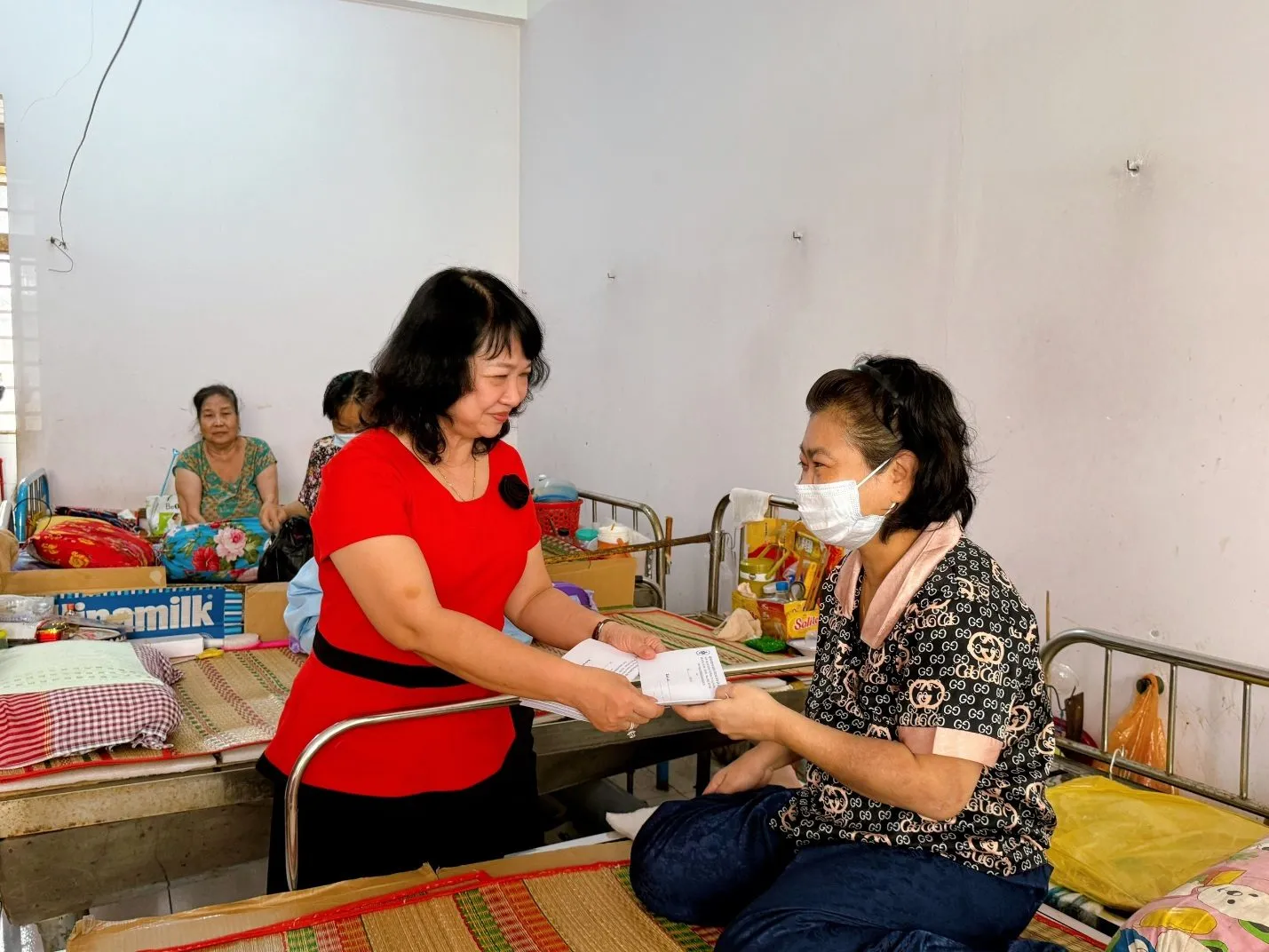 D:\FILE CỦA HUỆ\Ảnh sự kiện 2024\Tặng quà cho TT bảo trợ\ảnh đã sửa\629fecdff8cd55930cdc.jpg