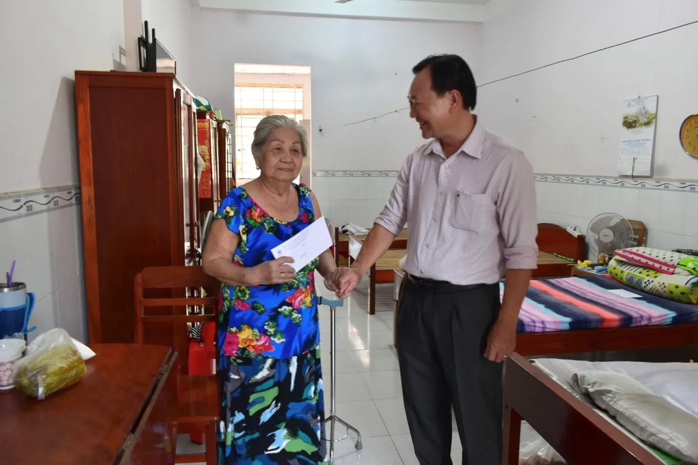 D:\FILE CỦA HUỆ\Ảnh sự kiện 2024\Tặng quà cho TT bảo trợ\ảnh đã sửa\e231c7d487f12aaf73e0.jpg