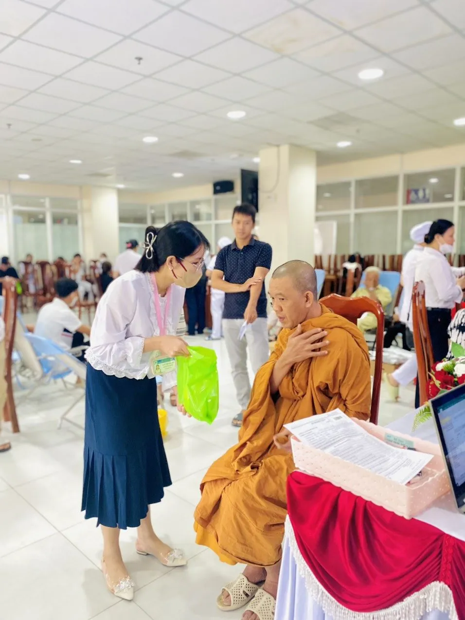 C:\Users\Administrator\Pictures\hiến máu đợt 1\56483d243aea96b4cffb.jpg