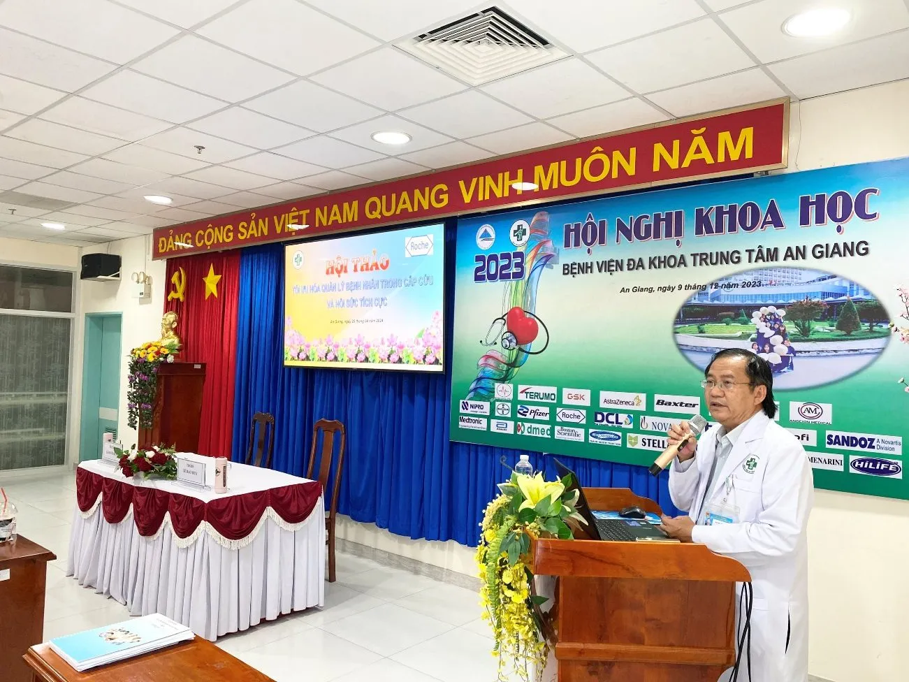 D:\FILE CỦA HUỆ\Ảnh sự kiện 2024\Hội thảo tối ưu hoá quản lý bệnh nhân trong cấp cứu và hồi sức tích cực\98aac712bbeb15b54cfa.jpg