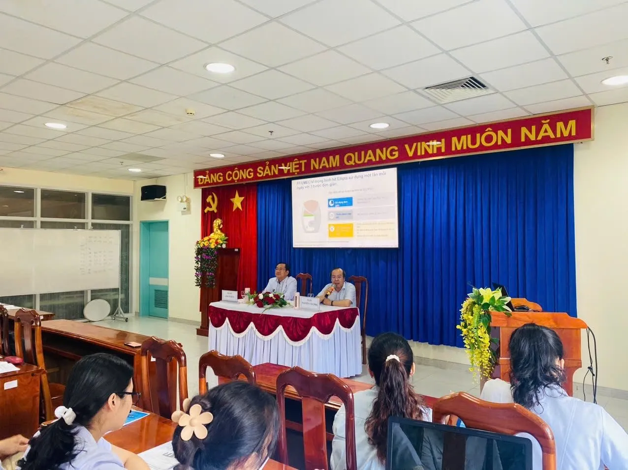 D:\FILE CỦA HUỆ\Ảnh sự kiện 2024\hội thảo cập nhật điều trị COPD\1fc2b5721edfba81e3ce.jpg