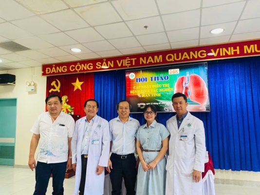 D:\FILE CỦA HUỆ\Ảnh sự kiện 2024\hội thảo cập nhật điều trị COPD\0a0fa38e0823ac7df532.jpg