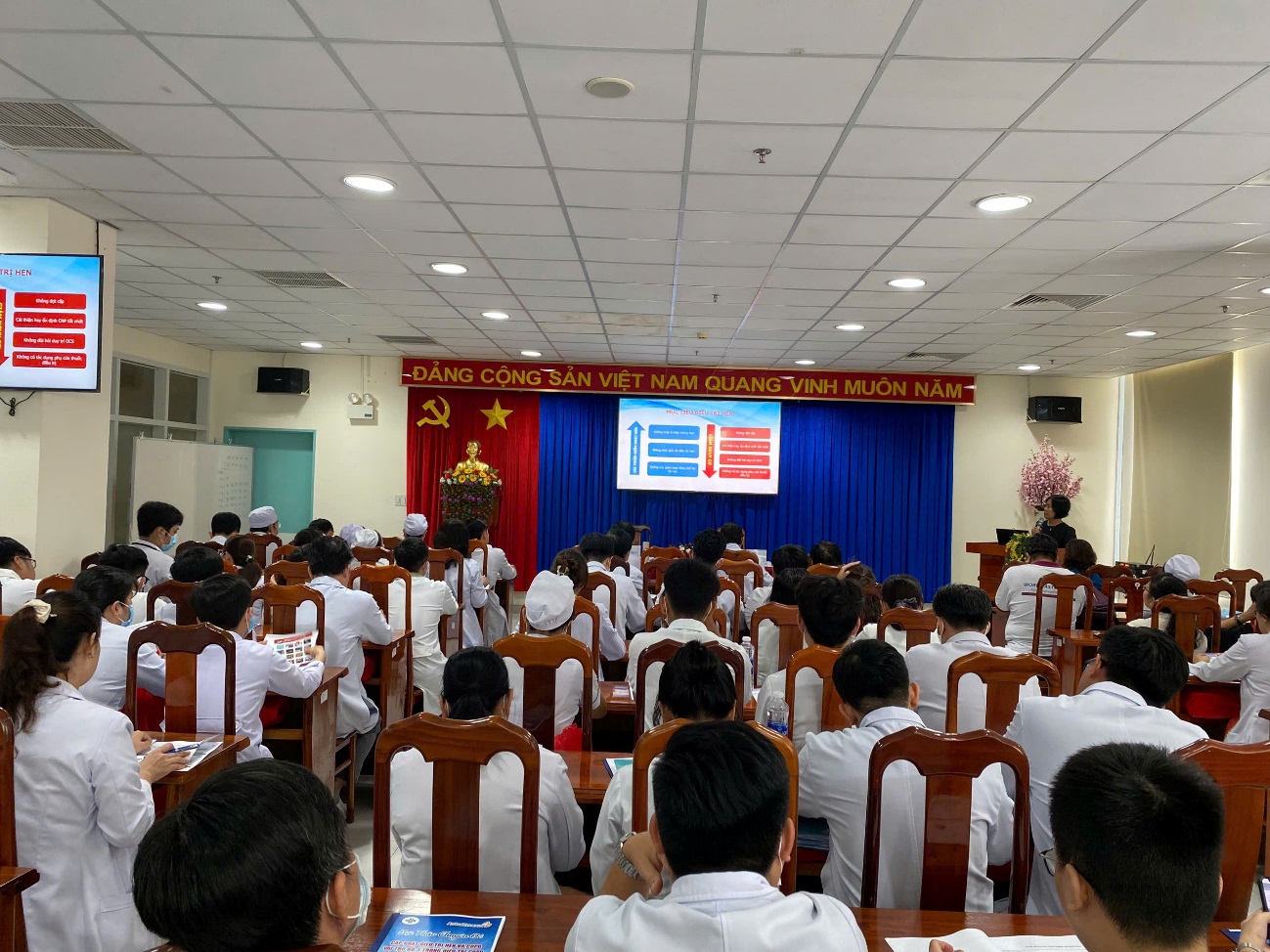 D:\FILE CỦA HUỆ\Ảnh sự kiện 2024\Hội thảo COPD\5c44b345f44852160b59.jpg