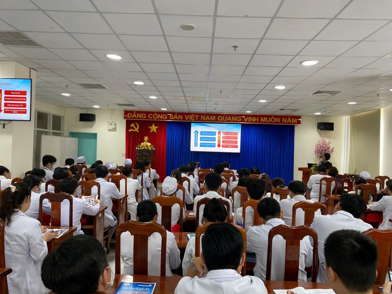 D:\FILE CỦA HUỆ\Ảnh sự kiện 2024\Hội thảo COPD\5c44b345f44852160b59.jpg