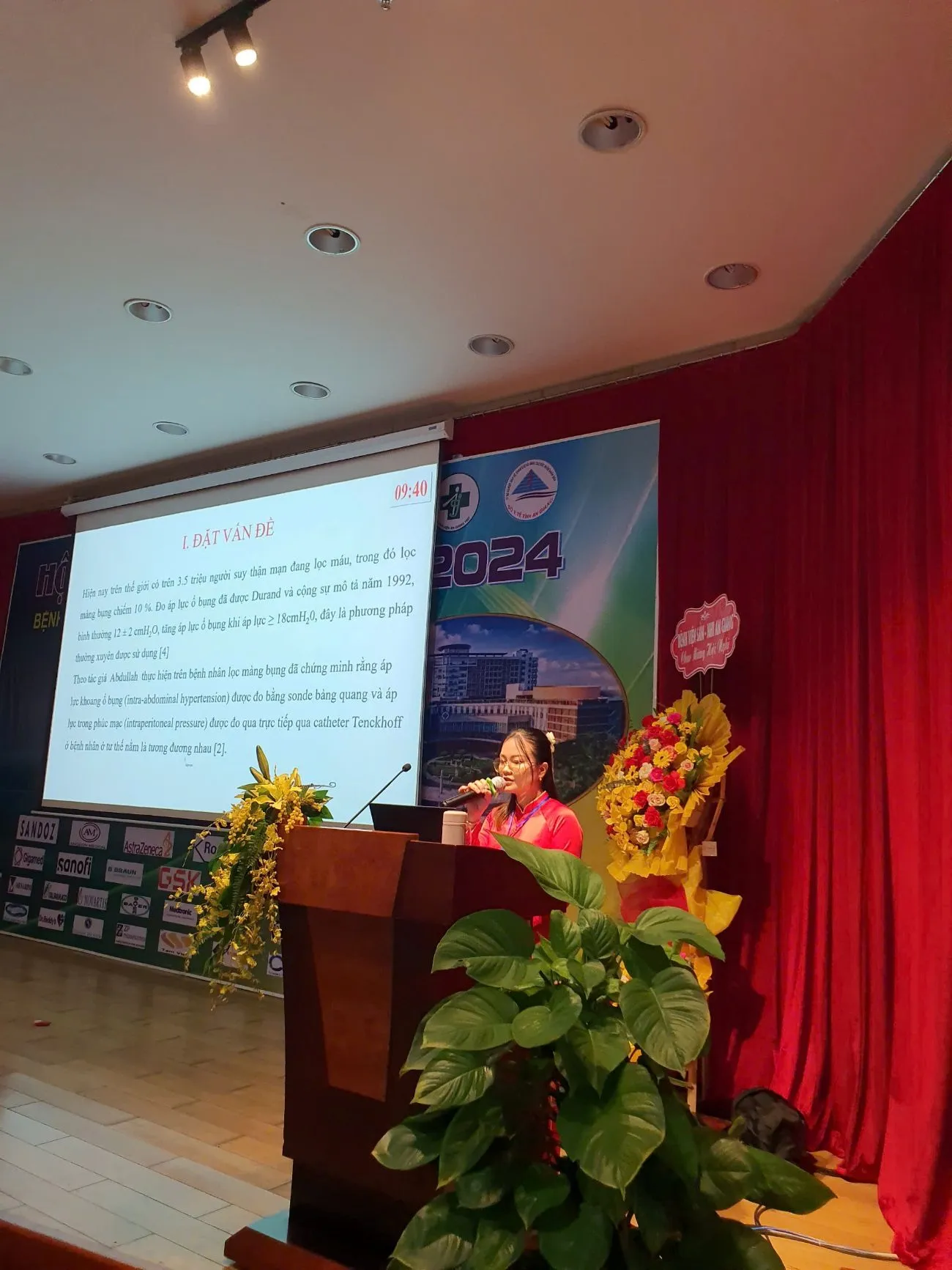 D:\FILE CỦA HUỆ\Ảnh sự kiện 2024\Hội nghị KHKT 2024\z6062262505581_7d3f89d1566bbe777af585fd0853d088.jpg