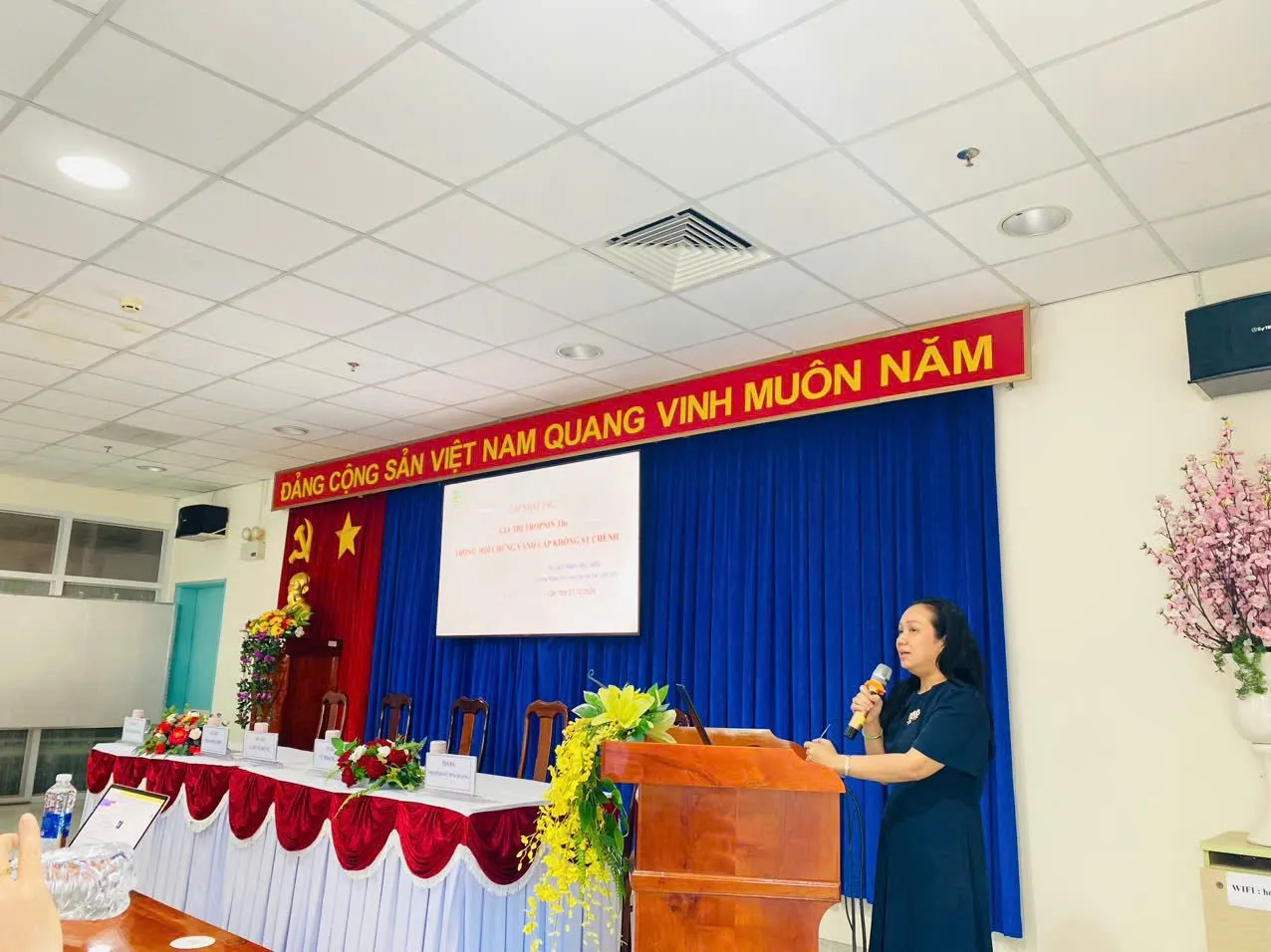 D:\FILE CỦA HUỆ\Ảnh sự kiện 2024\hội thảo vai trò dấu ấn sinh học trong bệnh lý tim mạch\z5988028994329_06d56d241629337f37905f1c92b387d7.jpg