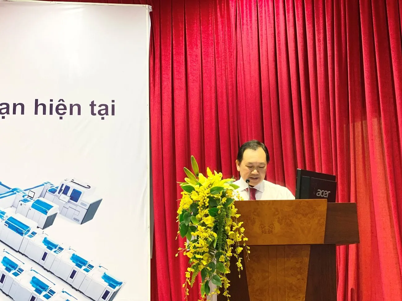 D:\FILE CỦA HUỆ\Ảnh sự kiện 2024\Khánh thành hệ thống xét nghiệm tự động\z6102455688353_20a405b7b325d37422a71a245c0b61de.jpg