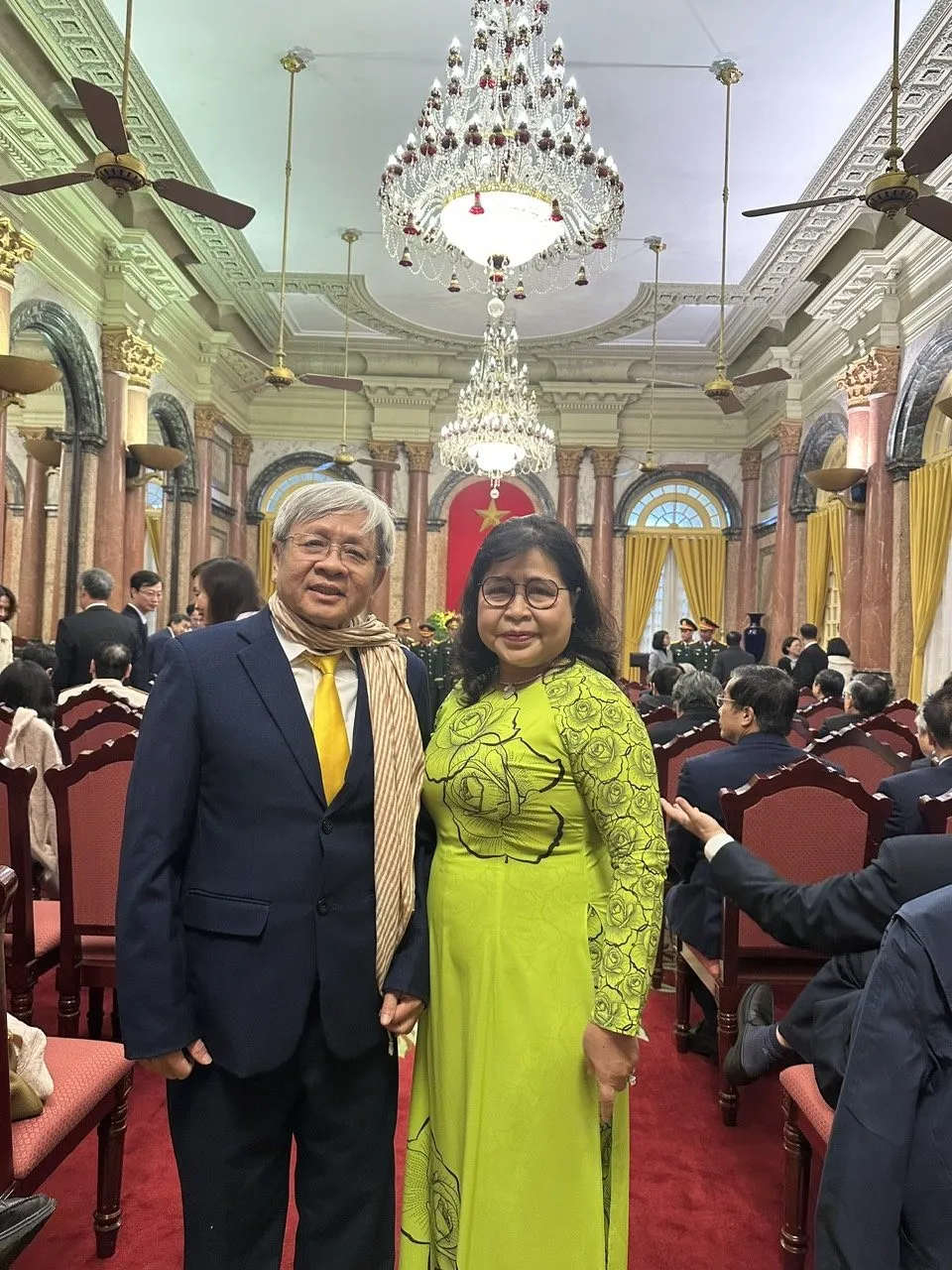 D:\FILE CỦA HUỆ\Ảnh sự kiện 2025\BS Nguyễn Thị Hạnh nhân danh hiệu TTND\z6353248208404_23fa220ed08b615c0f1cb350a4c51b29.jpg