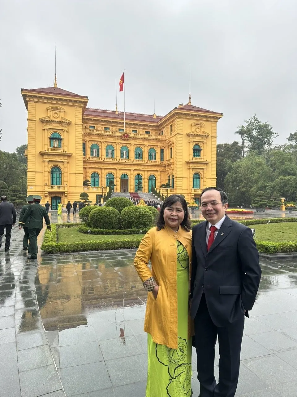 D:\FILE CỦA HUỆ\Ảnh sự kiện 2025\BS Nguyễn Thị Hạnh nhân danh hiệu TTND\z6353248204256_c3f8a442f608076f3e1b452038858cfc.jpg